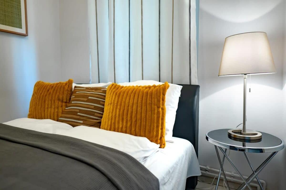 Chic Central Flat With River View Budapest Exterior foto
